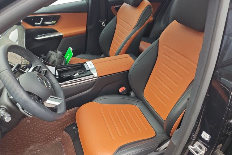 Used Mercedes-Benz GLC Coupe 2025 GLC 260 4MATIC Coupe SUV
