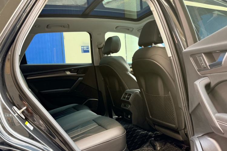 Used Audi Q5L 2022 45T Luxury Dynamic Model Interior 1