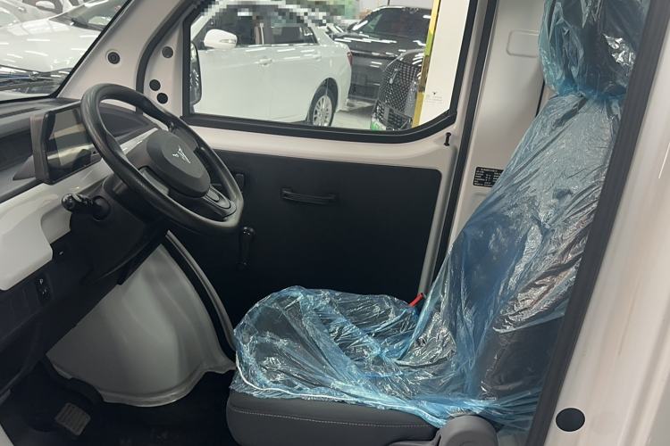 Used Neomor D02 2023 120km Flatbed Comfort Version
