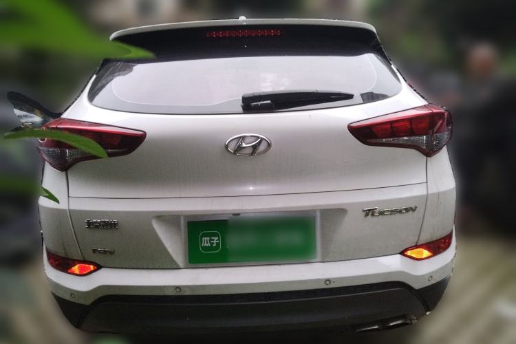 Used Hyundai Tucson 2015 1.6T Dual-Clutch Two-Wheel-Drive Smart Model Rear