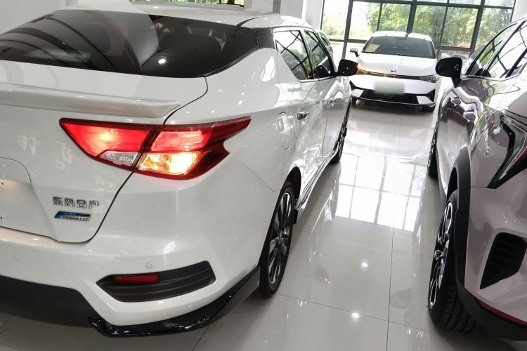 Used Nissan Lannia 2020 1.6L CVT Smart Connect Smart Cool Edition
