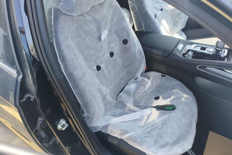 Used Geely Auto Preface 2026 Model Oriental Yao 1.5TD Fuyao Edition Right Front Seat