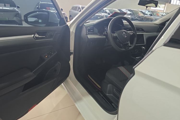 Used Volkswagen Lamando 2021 230TSI DSG Fashion Edition
