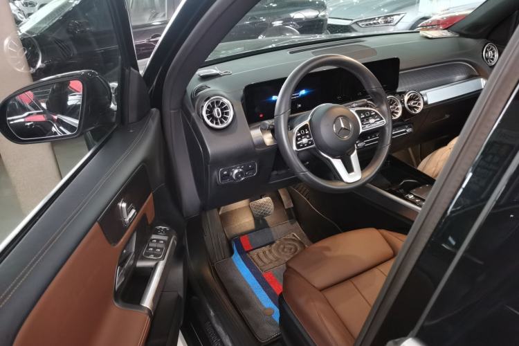 Used Mercedes-Benz GLB 2021 GLB 200 Dynamic Edition Driver Seat