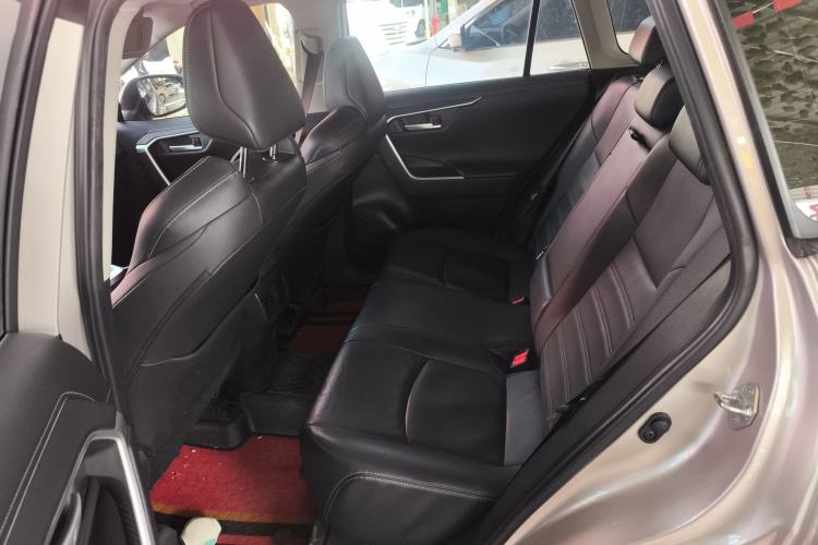 Used Toyota Wildlander 2023 2.0L CVT Four-Wheel Drive Luxury PLUS Edition
