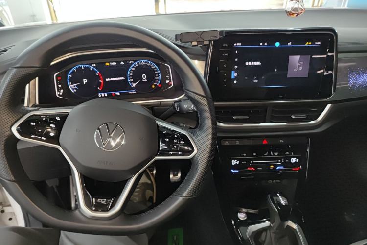 Used Volkswagen T-ROC 2023 300TSI DSG Two-Wheel-Drive Chen Guang Edition
