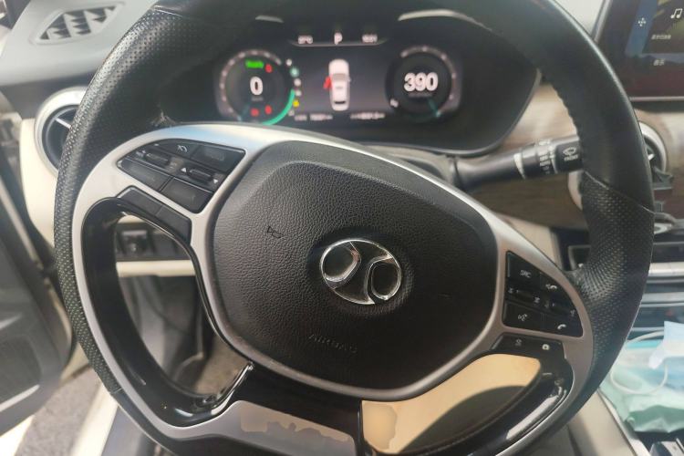 Used BAIC Beijing EU5 2018 R500 Smart Wind Edition