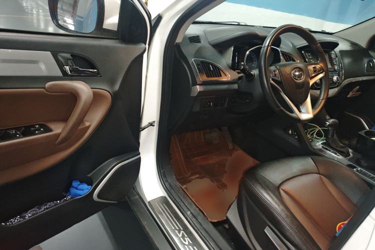 Used JAC Refine S5 2015 1.5T Automatic Elite Model