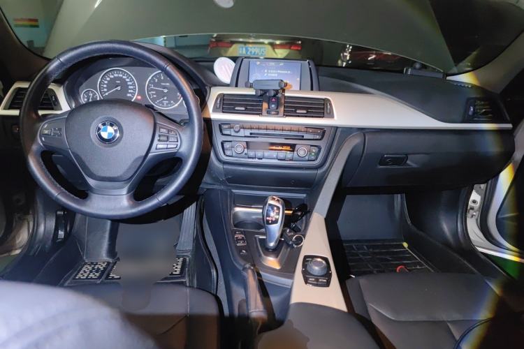 Used BMW 3 Series 2015 320i Luxury Line Stylish Edition