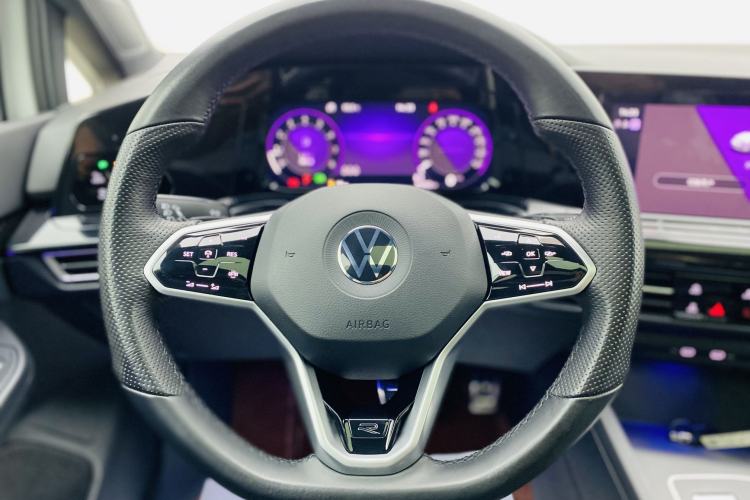 Used Volkswagen Golf 2021 280TSI DSG R-Line Interior 8