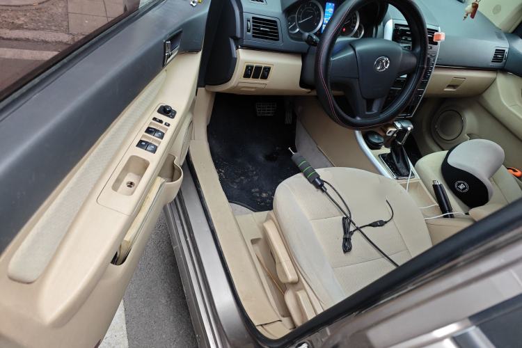 Used BAIC E Series 2013 Hatchback 1.5L Automatic Lotte Edition
