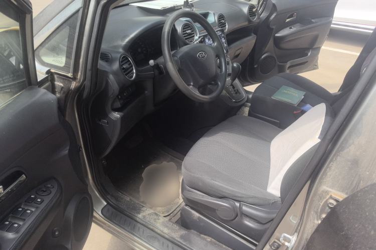 Used Kia Carens 2011 1.6L 5-Seater Automatic Comfort Edition Driver Seat