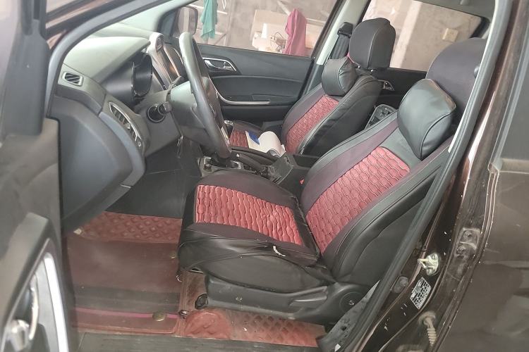 Used JMC Yuhu 5 2018 2.4T Classic Edition Diesel Manual Two-Wheel Drive Luxury Long-Wheelbase JX4D24A5L