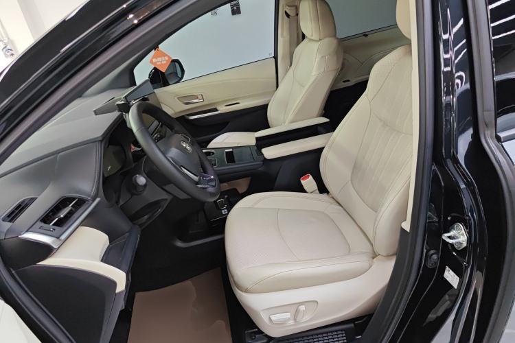 Used Toyota Granvia 2024 2.5L Hybrid Prestige ULTRA Edition
