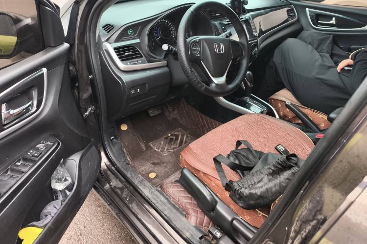 Used Honda Crider 2013 1.8L automatic luxury edition
