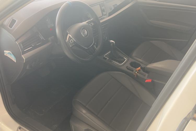 Used Volkswagen Lavida 2019 1.5L Automatic Comfort Edition China VI Standard Interior 3