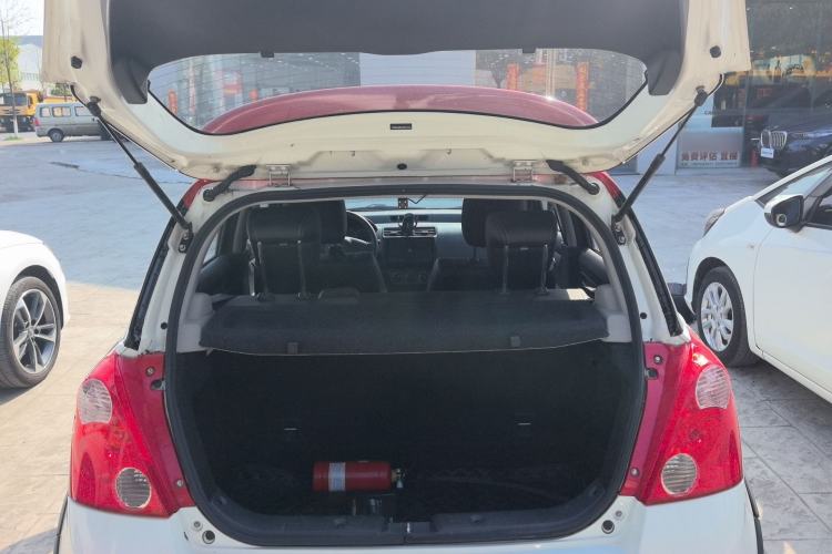 Used Suzuki Swift 2016 1.5L Automatic Fashionable Coolplay Edition
