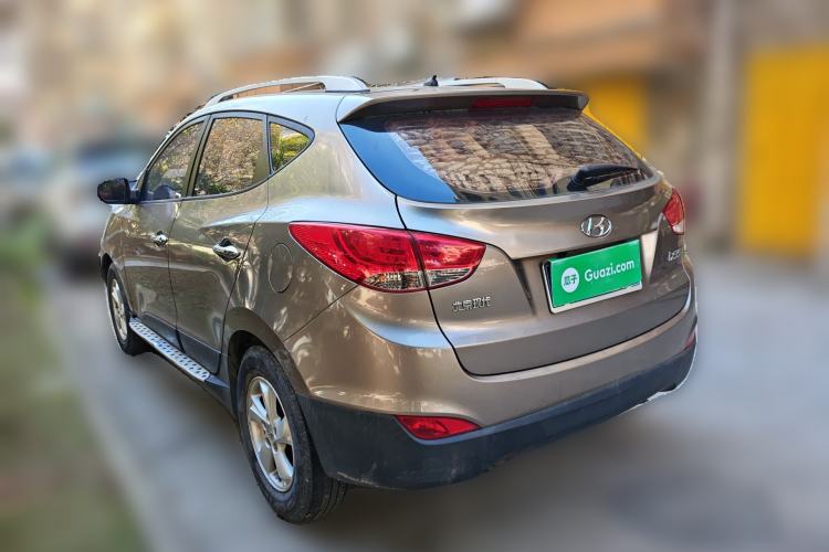 Used Hyundai ix35 2012 2.0L Manual Two-Wheel Drive New Edition GL Rear Left 45 Deg