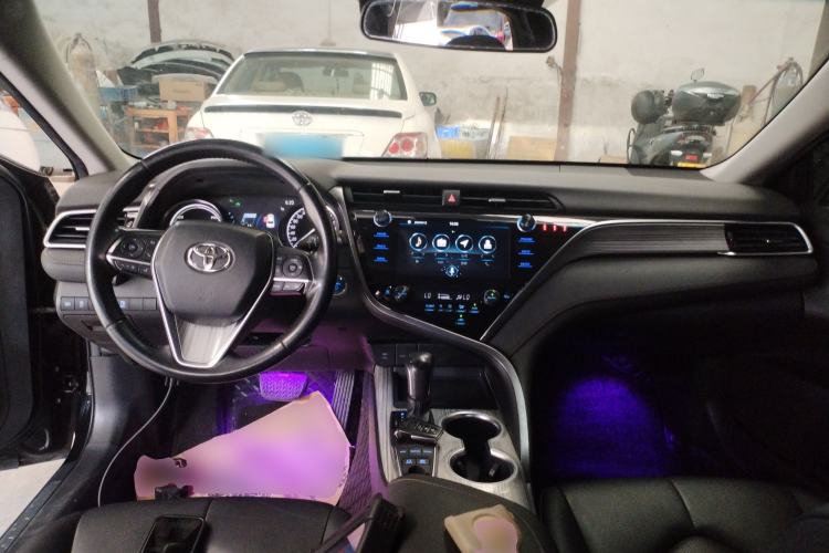 Used Toyota Camry 2019 Dual-Engine 2.5 HG Luxury Edition China VI Standard Center Console