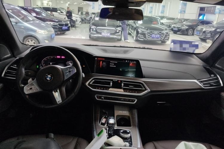 Used BMW X5 2022 Restyled xDrive 40Li Luxury Edition M Sport Package