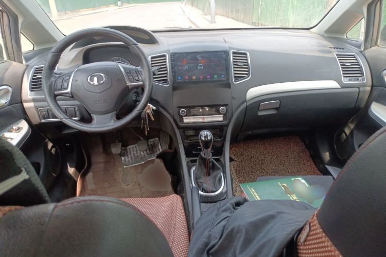 Used Great Wall C50 2013 1.5T Manual Elite Edition Center Console