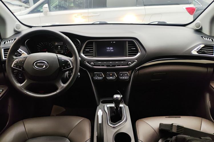 Used GAC Trumpchi GS4 2017 235T Manual Two-Wheel Drive Luxury Edition