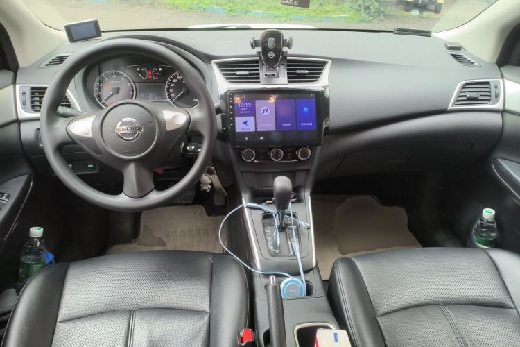 Used Nissan Sylphy 2019 Classic 1.6XE CVT Comfort Edition Center Console