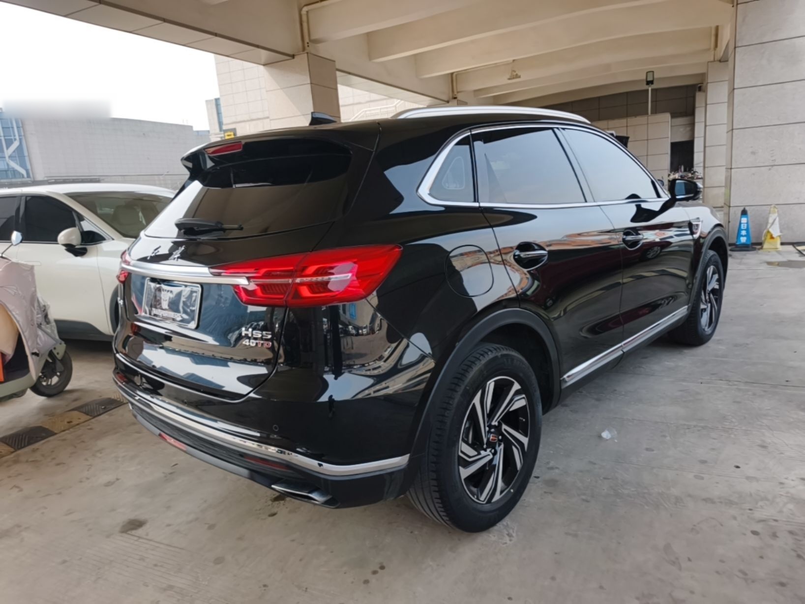 Hongqi HS5 2022 Revised Version 2.0T Smart Connect Flagship Edition — снимка 6
