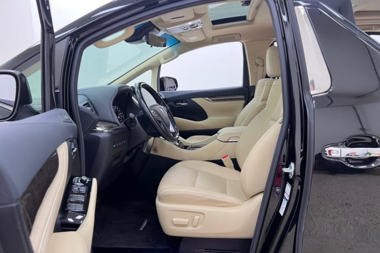 Used Toyota Vellfire 2021 Crown Dual-Engine 2.5L HV Prestige Edition
