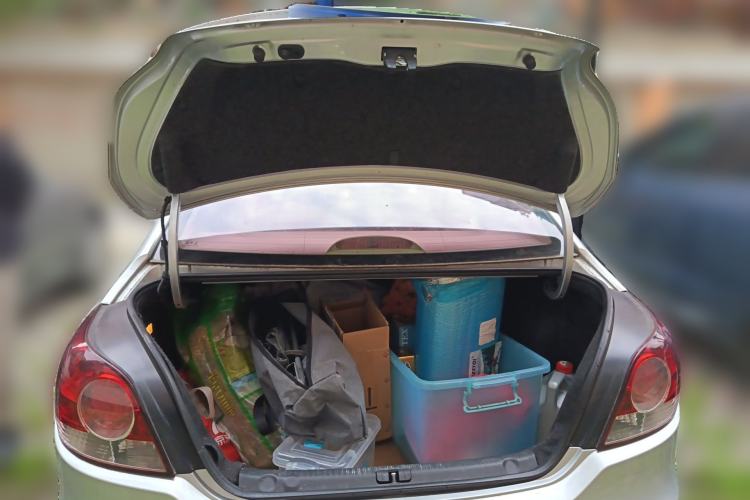 Used Volkswagen Lavida 2011 1.6L Automatic PinYou Edition Trunk