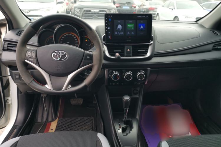 Used Toyota YARiS L Zhi Xuan 2022 X-Trail 1.5L CVT Leading PLUS Edition Center Console