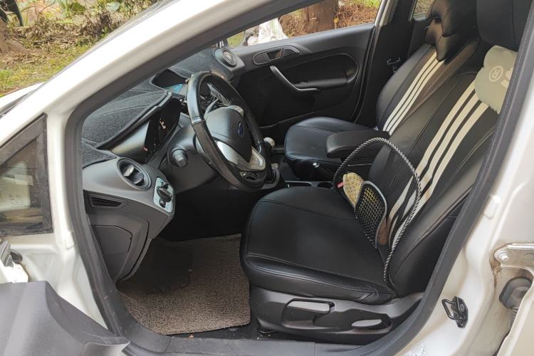 Used Ford Fiesta 2013 Sedan 1.5L Manual Fashion Edition
