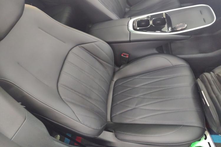 Used CHANGAN NEVO A07 2025 Blue Whale Pure Electric 625 Flagship Model Right Front Seat