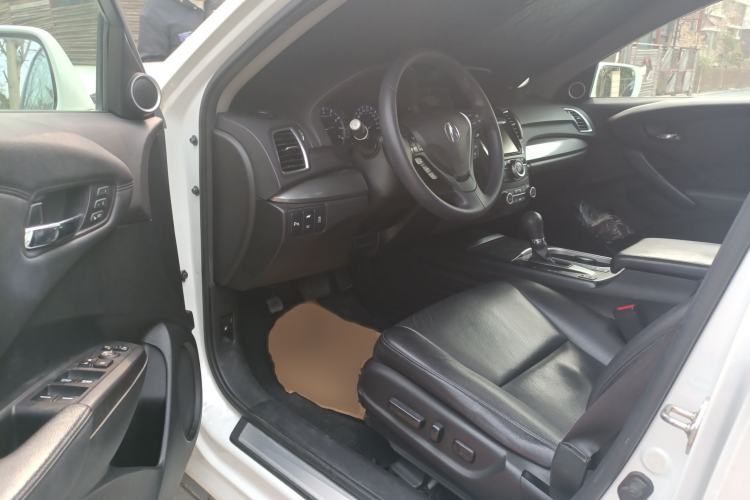 Used Acura RDX 2013 3.0L Two-Wheel Drive Elite Edition Interior 3