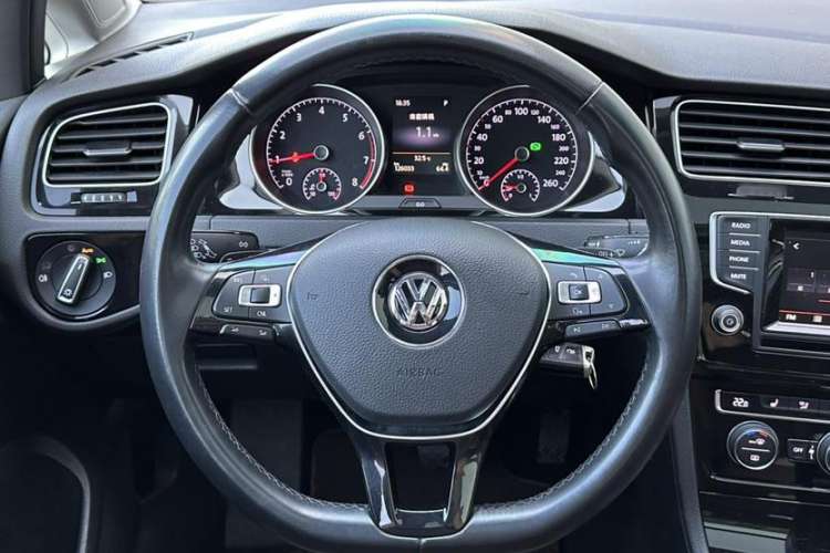 Used Volkswagen Golf (Import) 2014 1.4TSI Luxury Travel Edition
