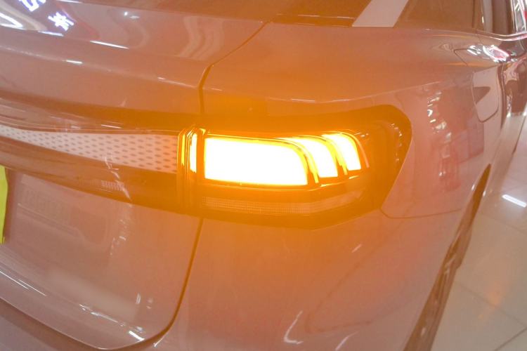 Used Volkswagen ID.7 VIZZION 2024 PRO Model Right Rear Taillight