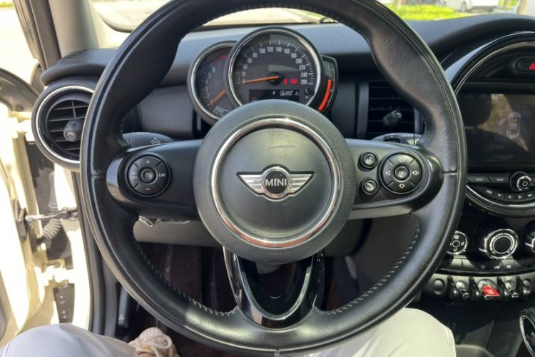 Used MINI 2016 1.2T ONE Pioneer Edition Five-Door Version
