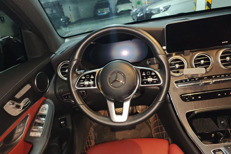 Used Mercedes-Benz GLC Coupe 2021 GLC 300 4MATIC Coupe SUV Steering Wheel