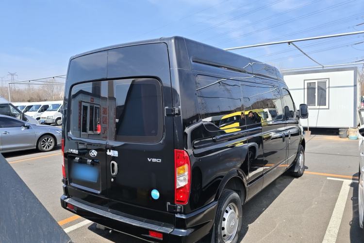 Used SAIC MAXUS Xintu V80 2023 2.0T Manual Classic Aoyuntong Long Wheelbase Mid-Height 6/7/8/9-Seater Rear Right 45 Deg