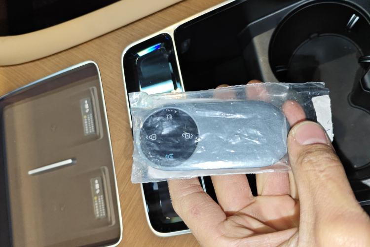 Used Hima AITO M9 2025 Extended-Range Ultra Version 52 kWh 5-Seater Edition