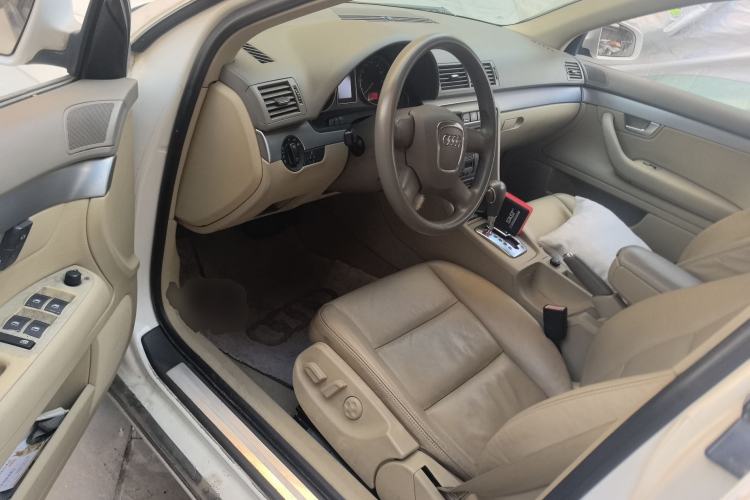 Used Audi A4 2005 1.8T 6-speed automatic Comfort trim level