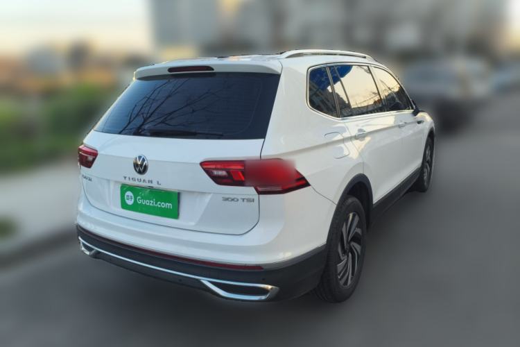 Used Volkswagen Tiguan L 2023 300TSI Automatic Two-Wheel Drive Smart Edition
