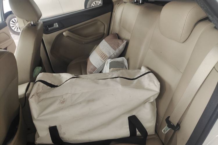 Used Ford Focus 2013 Hatchback Classic 1.8L Manual Fashion Edition
