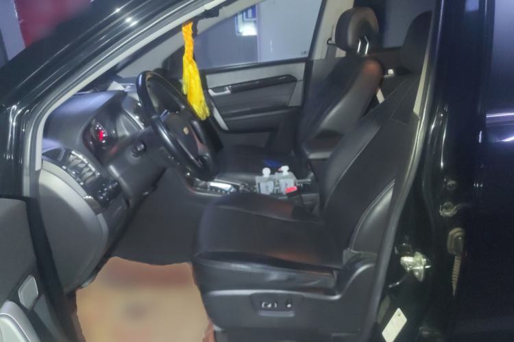 Used Chevrolet Captiva 2015 2.4L 4x4 Flagship Edition 7-Seater
