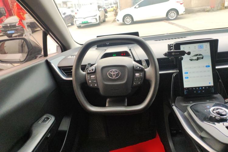 Used Toyota bZ3 2023 517 km Elite PRO Steering Wheel