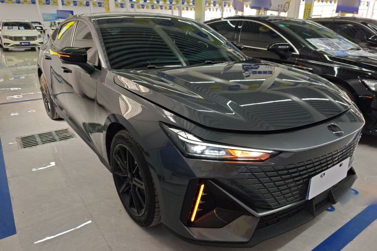 Used CHANGAN UNI-V 2024 1.5T High-Energy Version