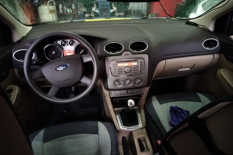 Used Ford Focus 2013 Sedan Classic 1.8L Manual Base Model
