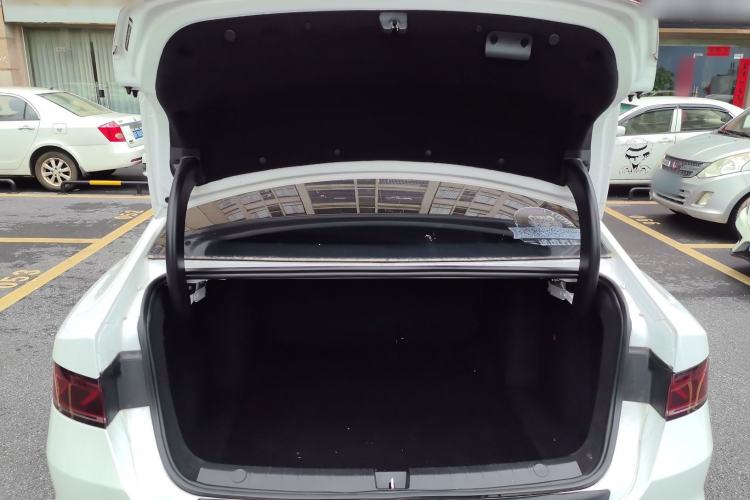 Used BYD Qin PLUS 2021 EV 420KM Commuter Edition
