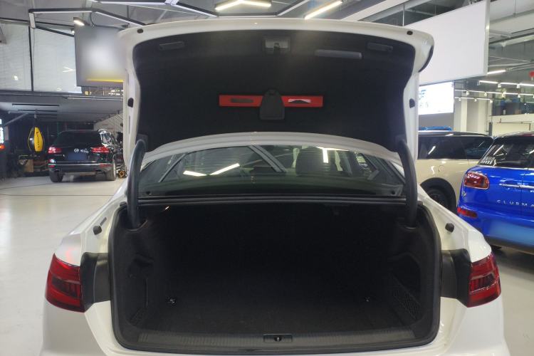 Used Audi A4L 2019 40 TFSI Fashion Version China V