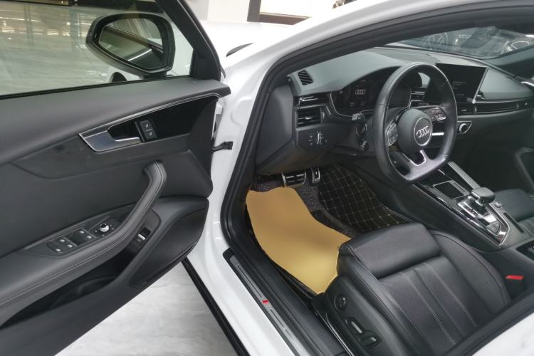 Used Audi A4L 2023 40 TFSI Luxury Dynamic Model